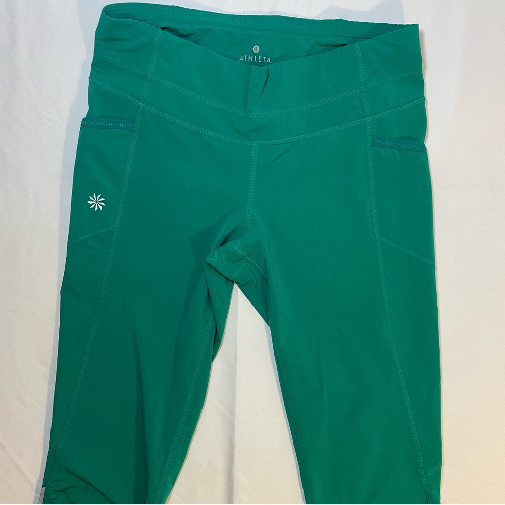 Athleta Green Performance Capri Leggings NWOT